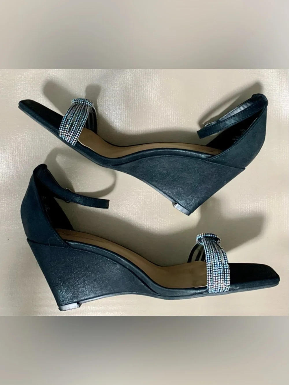 💎L. Lorraine “Jackie” Black Multi Rhinestone Wedge Size 10 Original Box